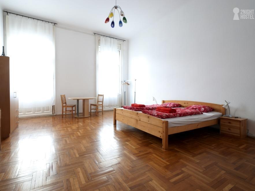 2Night Hostel Budapeşte Dış mekan fotoğraf