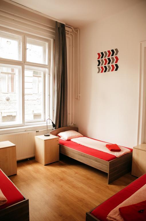 2Night Hostel Budapeşte Dış mekan fotoğraf