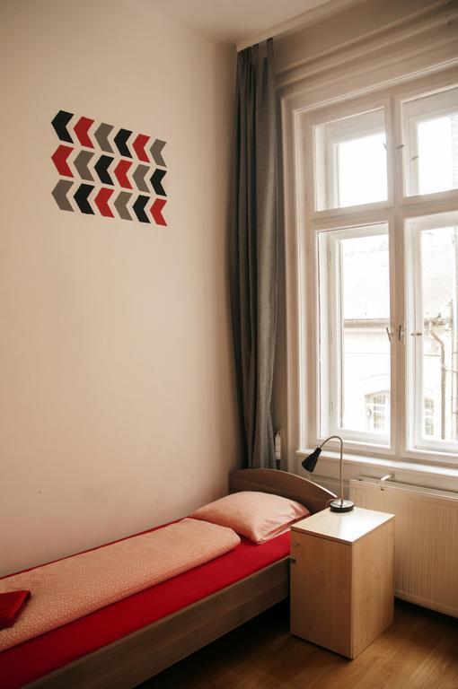 2Night Hostel Budapeşte Dış mekan fotoğraf