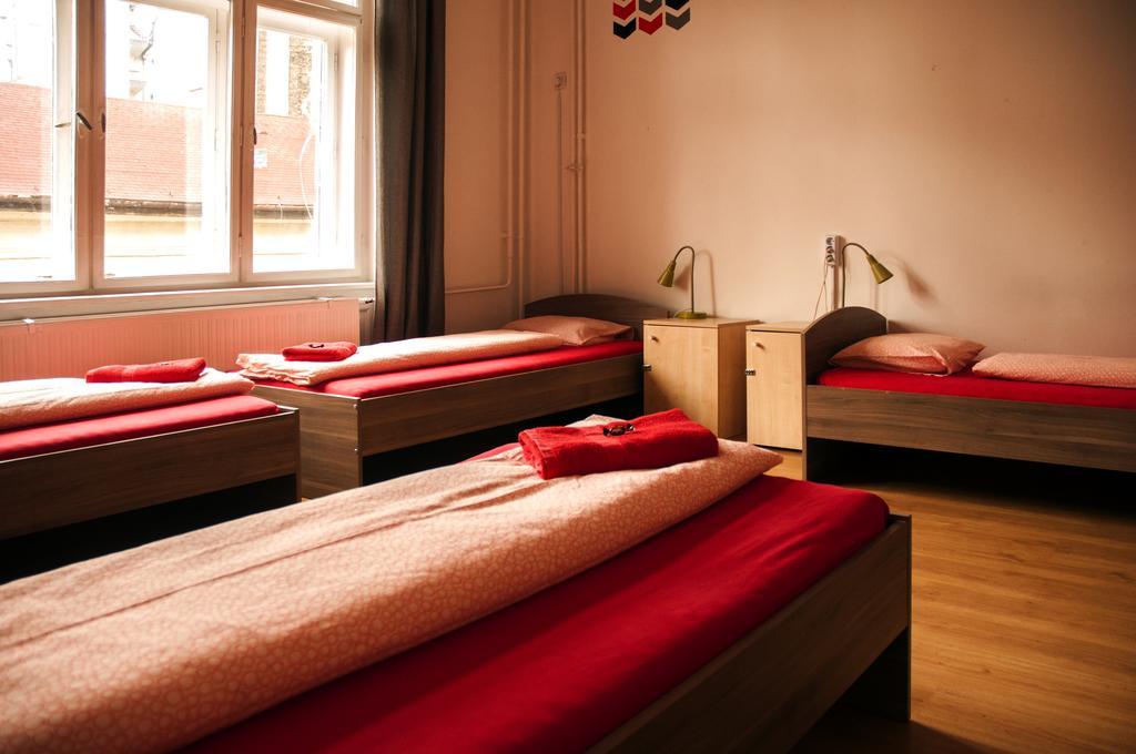 2Night Hostel Budapeşte Dış mekan fotoğraf