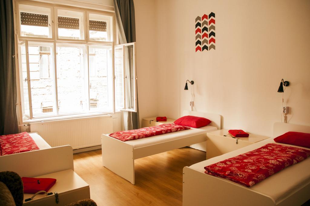 2Night Hostel Budapeşte Dış mekan fotoğraf