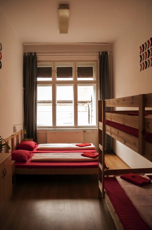 2Night Hostel Budapeşte Dış mekan fotoğraf